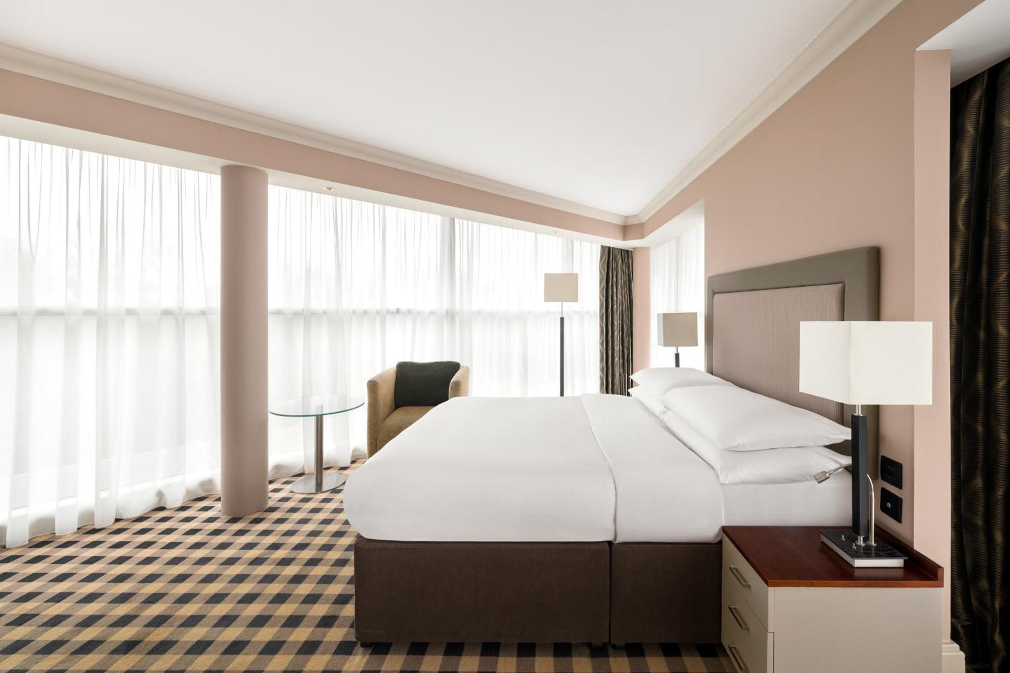 Doubletree By Hilton Hotel Newcastle International Airport Bagian luar foto