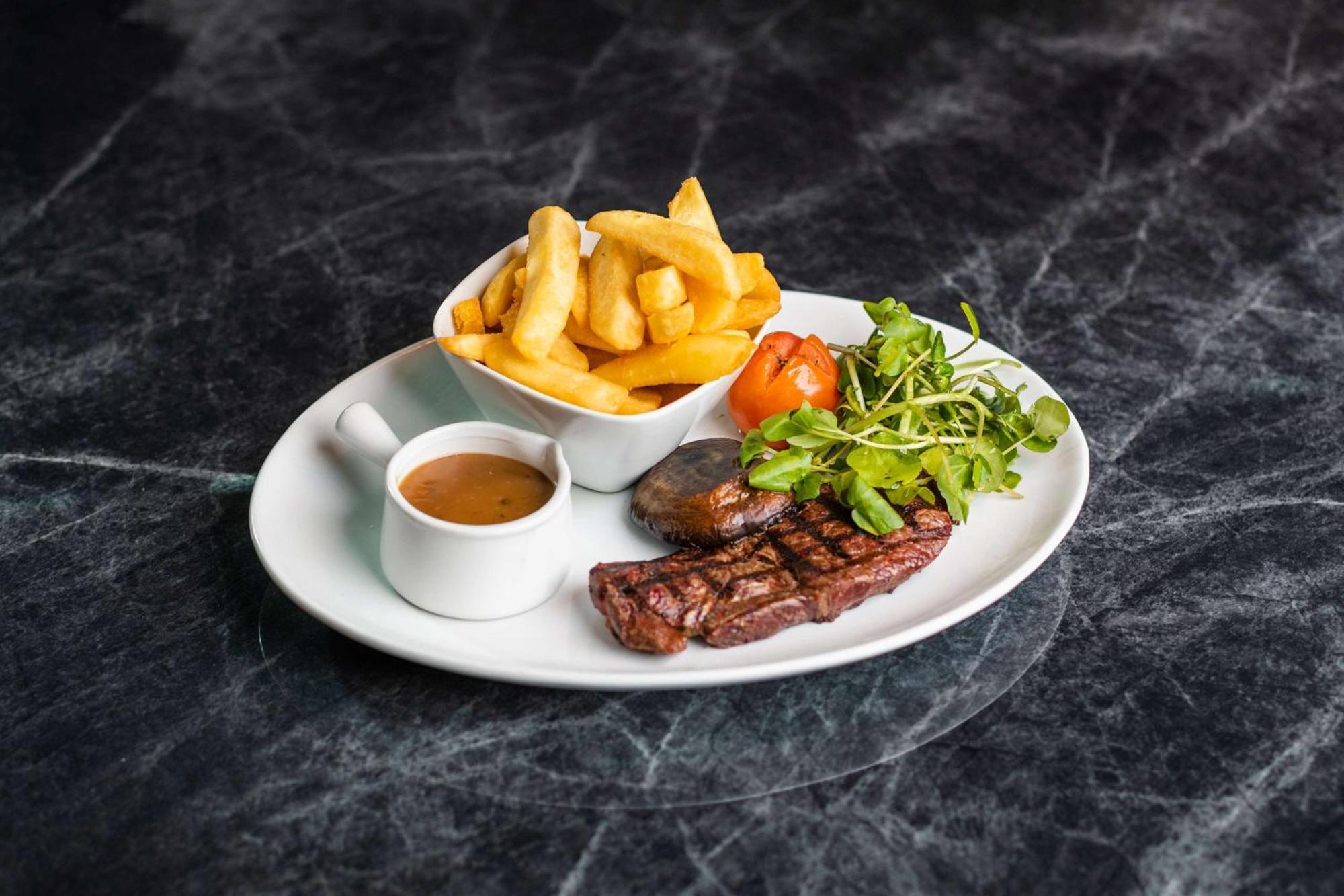 Doubletree By Hilton Hotel Newcastle International Airport Bagian luar foto