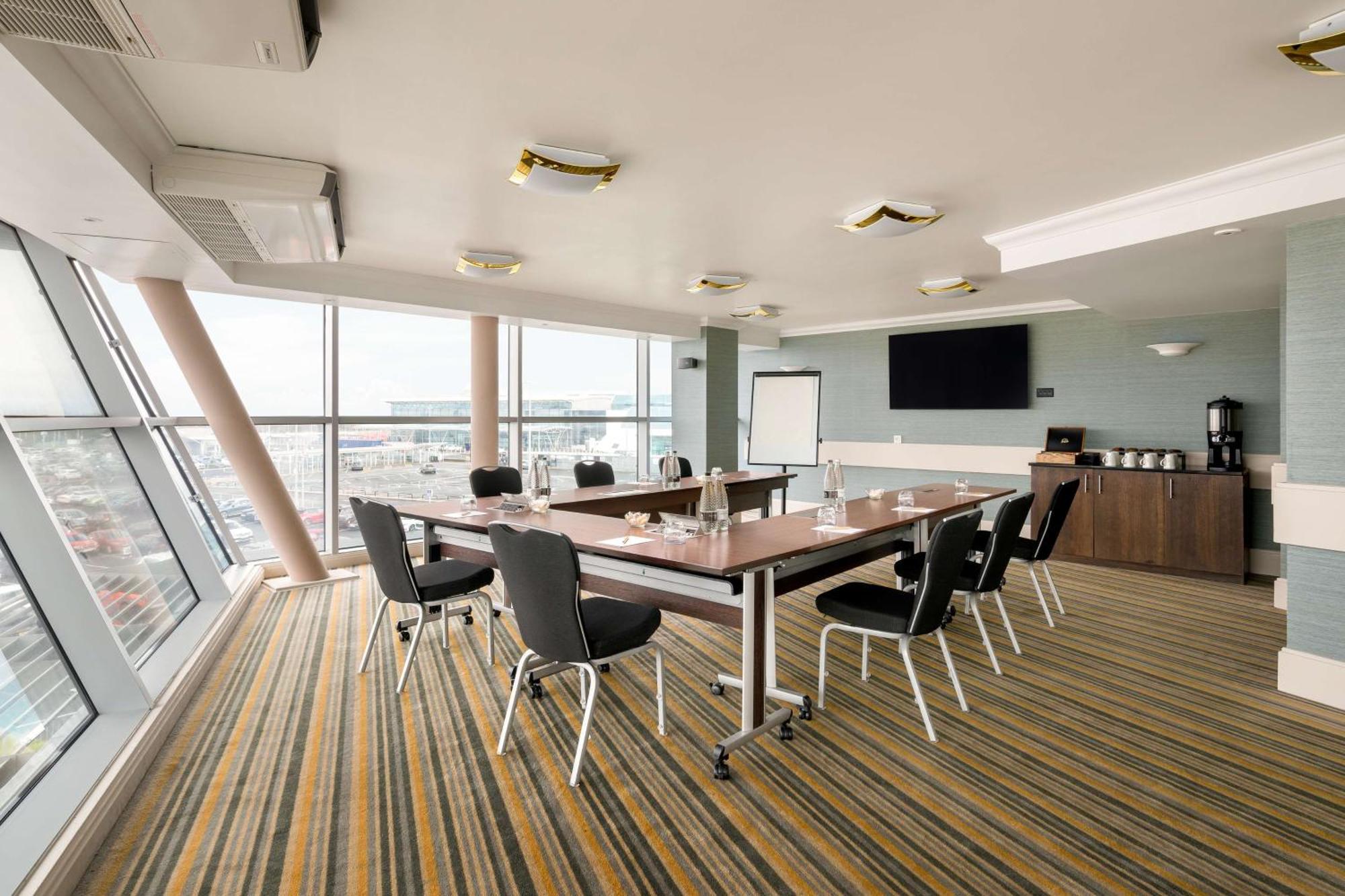 Doubletree By Hilton Hotel Newcastle International Airport Bagian luar foto
