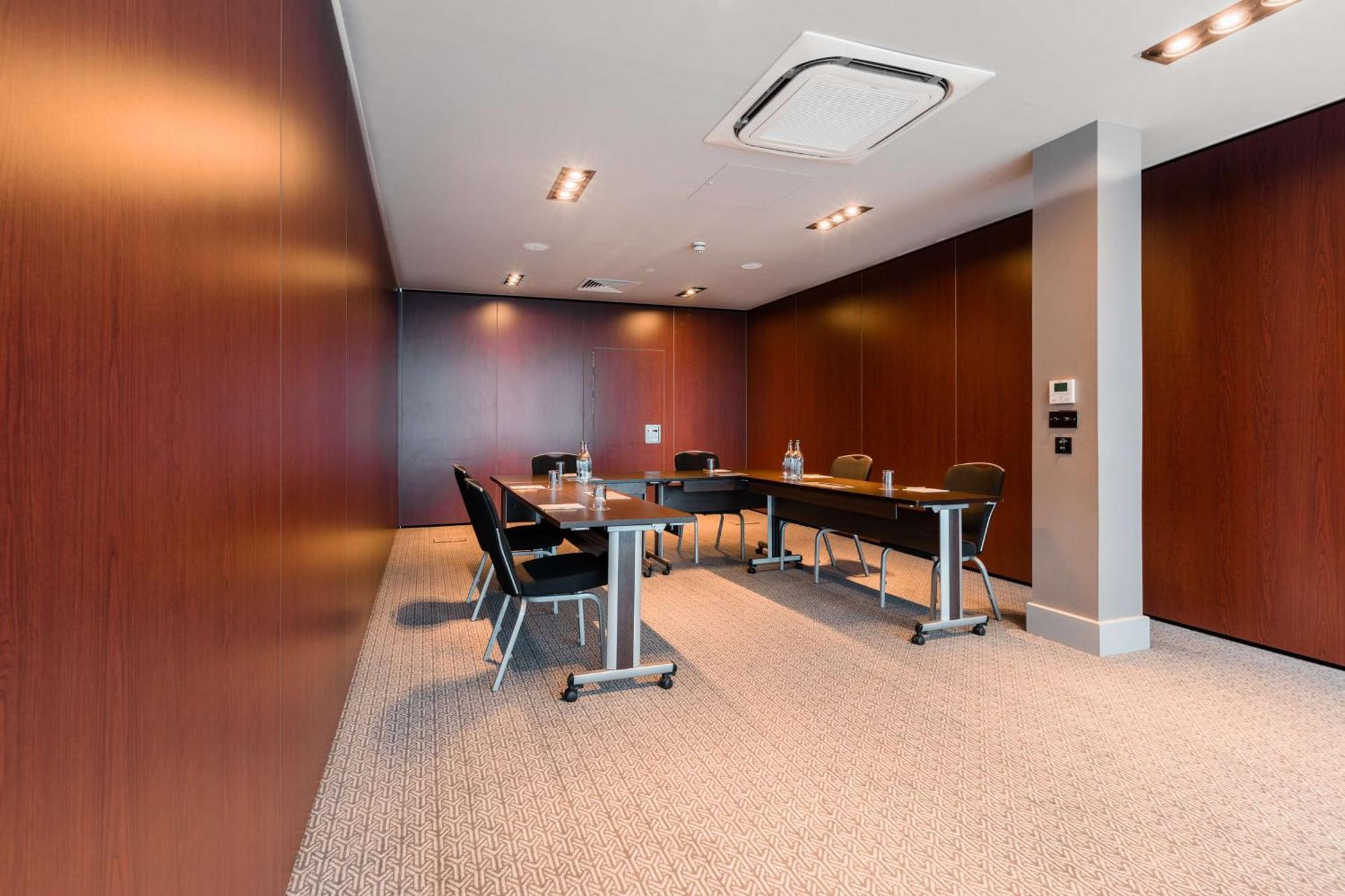 Doubletree By Hilton Hotel Newcastle International Airport Bagian luar foto