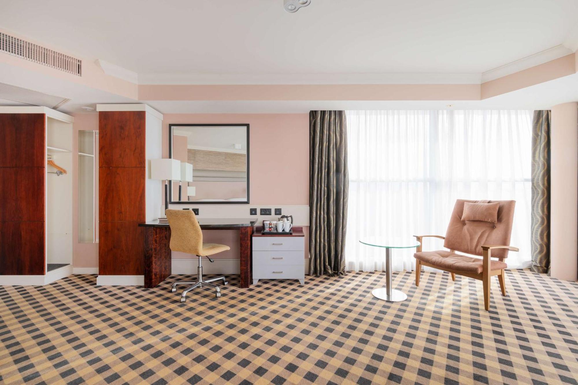 Doubletree By Hilton Hotel Newcastle International Airport Bagian luar foto